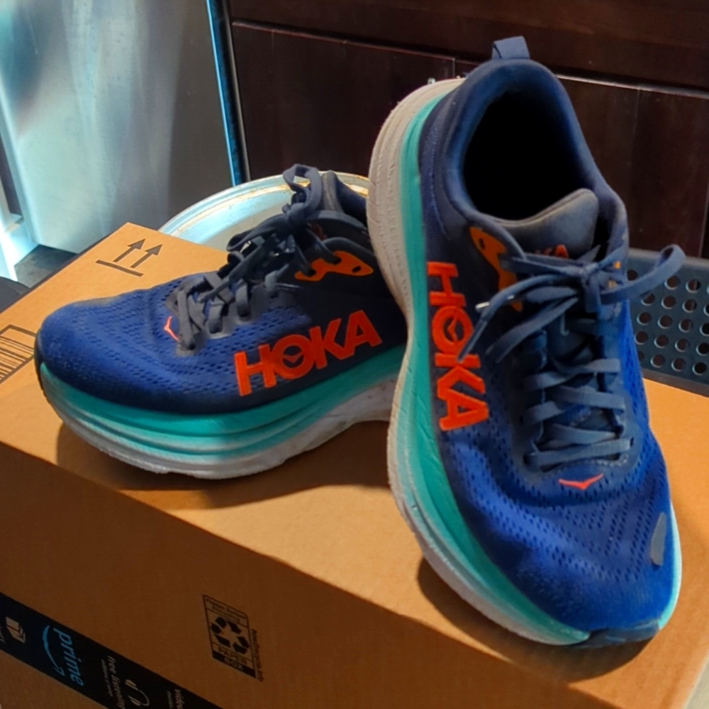 Women's Hoka Bondi 8 - Size 7.5